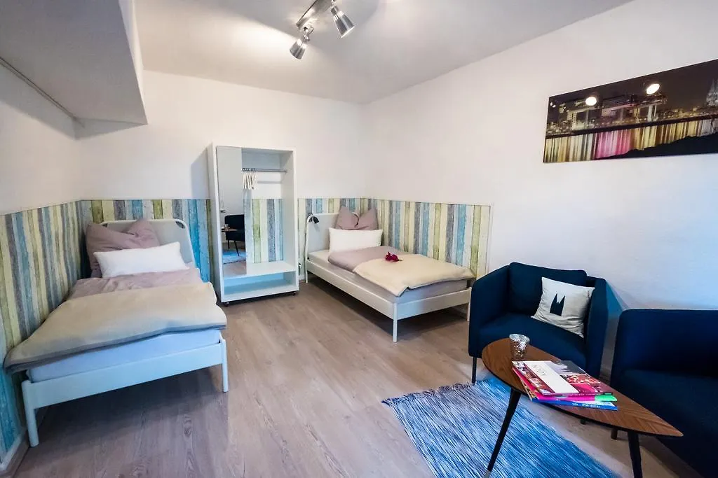 Appartement Ferienwohnung Rath Keulen Duitsland